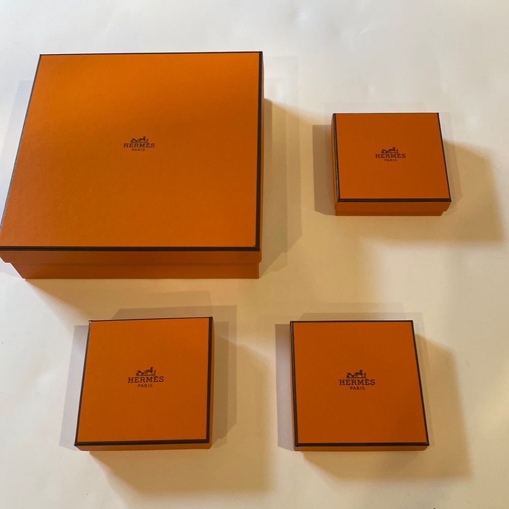 HERMES (4) BOXS AND (4) SMALL BOOKS